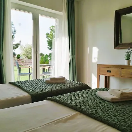 Appartement Gardens T1 Ground Floor Garden View *