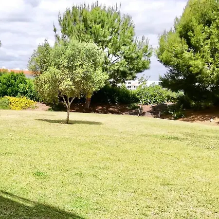 Gardens T1 Ground Floor Garden View 公寓 *